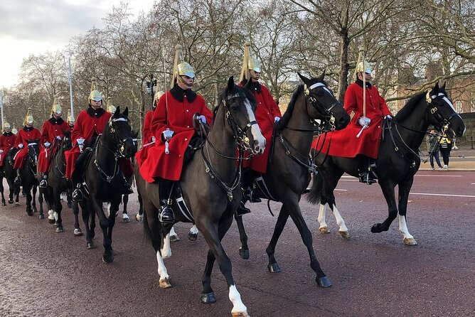 Changing of the Guard Guided Walking Tour in London - The guide quality is the real value