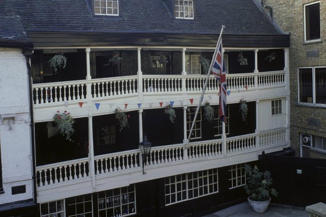 Charles Dickens Private Walking Tour - Starting at St George the Martyr and Marshalsea Prison
