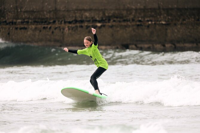 Children's School Holiday Surf Session (8-13 year olds) - The instructors make the difference