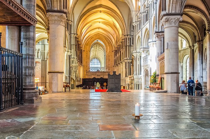 Christmas in Canterbury, Dover and Greenwich with Christmas Lunch - A Christmas morning at Canterbury Cathedral
