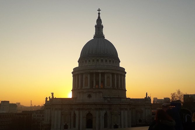 City of London: Tales and Legends of the Historic Center - Starting near the Tower of London