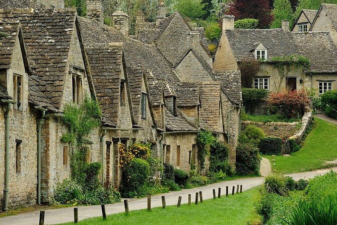 Cotswold Village Private Day Trip from Bath - Bibury and the famous Arlington Row