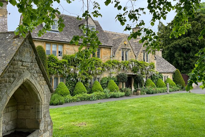 Cotswold Village Private Day Trip from Bath - What the private format really changes