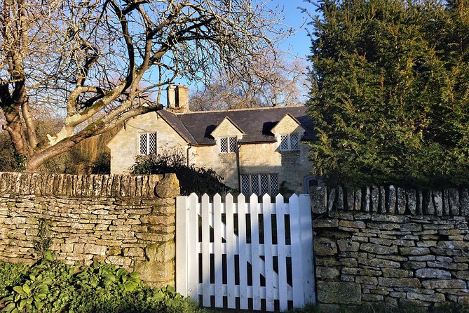 Cotswolds Electric Bike One Day Private Tour starts near Oxford - Electric bikes, helmets, and the physical effort