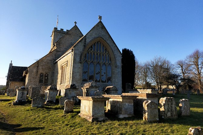 Cotswolds One Day Guided Cycle Tour - Private Groups - Swinbrook and the final stretch