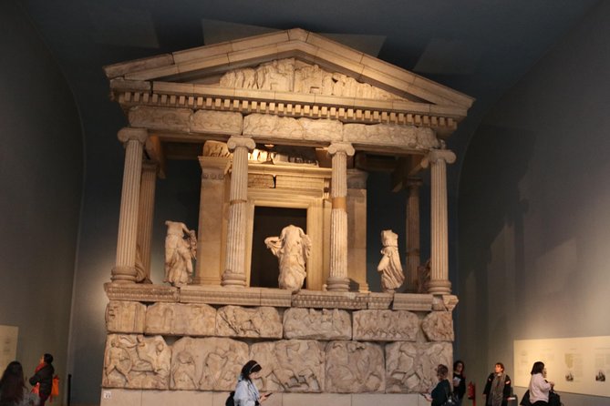 Crash course in archaeology at the British Museum - From early tools to the first cities