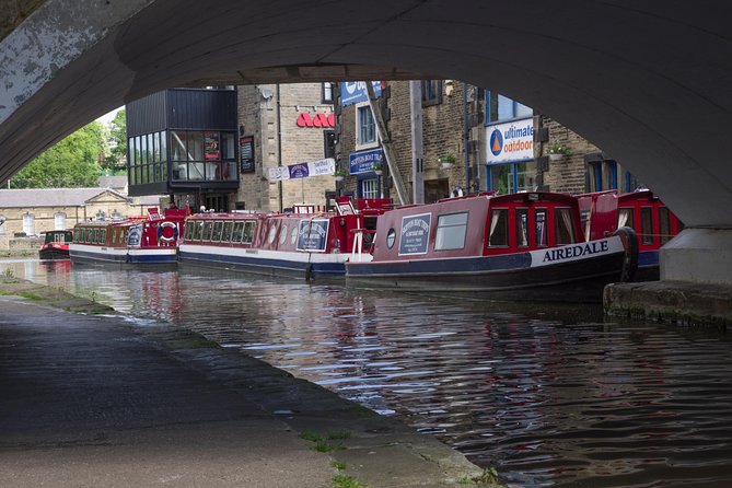 Day Boat Hire - Locks, gates, and the hands-on part of the day
