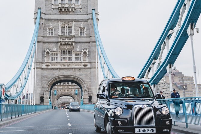 Discover London in a Panoramic Black Cab - Shakespeare’s Globe brings the Thames into view