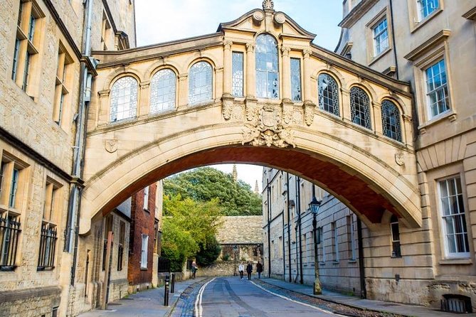 Discover Oxford and Cambridge with Guide from London by Coach - Is $122.92 good value?