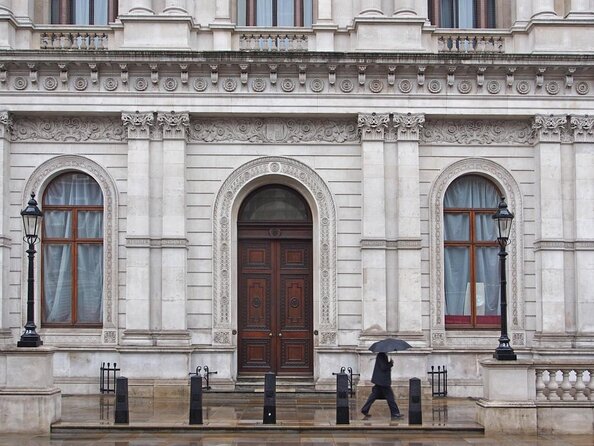 Discover the Secrets of Whitehall - Why Whitehall Makes Such a Good Walking Route