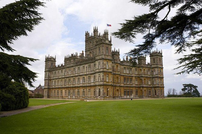 Downton Abbey and Highclere Castle Tour from London - Key points to know before you book