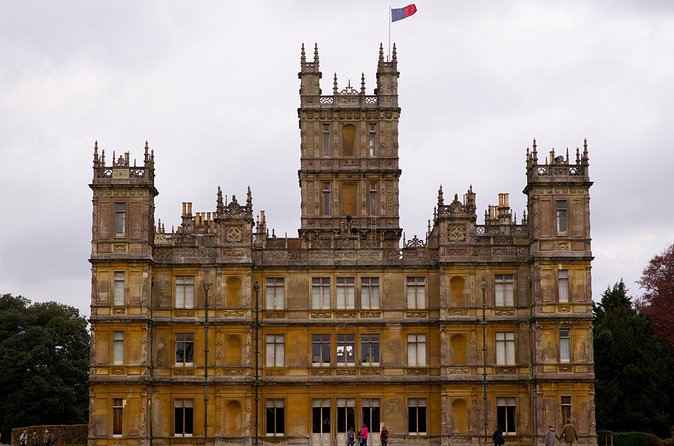 Downton Abbey and Highclere Castle Tour from London - Lunch, tea rooms, and time management