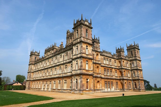 Downton Abbey and Village Coach Tour from London with Highclere - The long ride through Oxfordshire