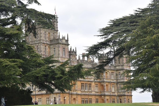 Downton Abbey and Village Small Group Tour from London - Making the most of your three hours