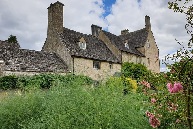 Downton Abbey Day In The Cotswolds Tour - Swinbrook, Bridget Jones, and the road between stops