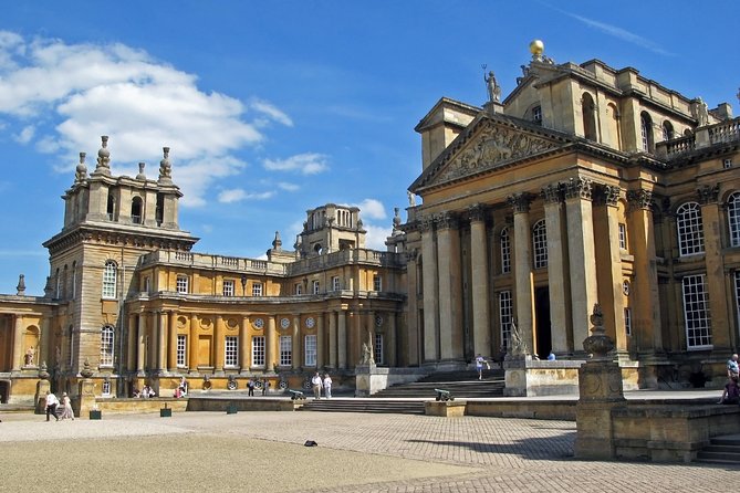 Downton Abbey sites, Cotswolds and Blenheim Palace from London - The 7:30 am departure from central London