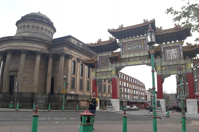 Downtown Liverpool Walking Tour - In Spanish - The Cavern Club and Liverpool’s musical identity