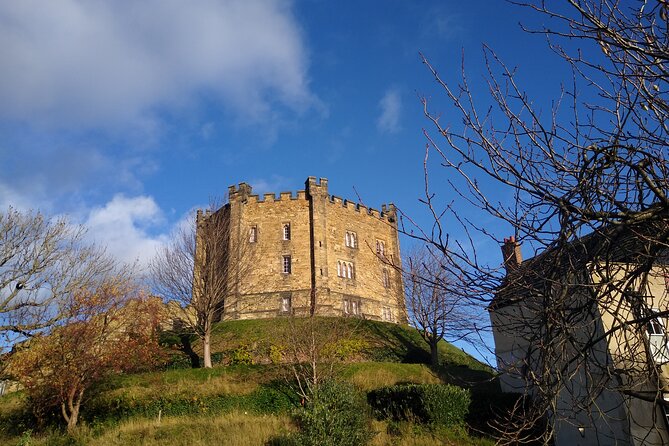 Durham City Walking Tour - Saddler Street, Georgian buildings, and the old North Gate