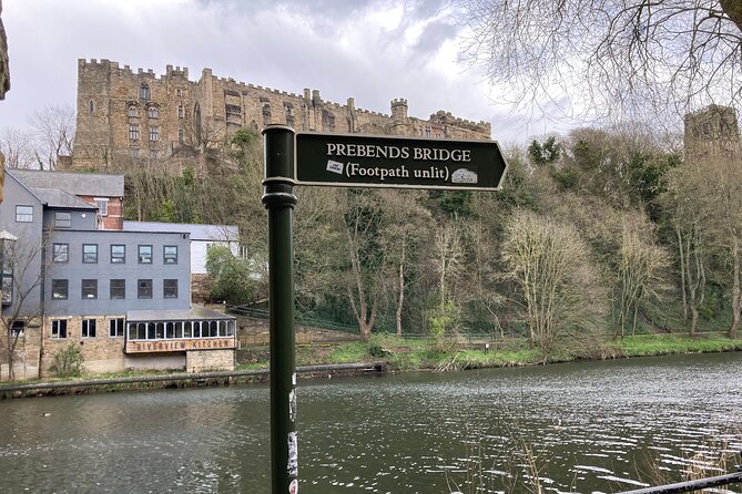 Durham’s Landmarks and Legends: A Self-Guided Audio Tour - How VoiceMap works in practice