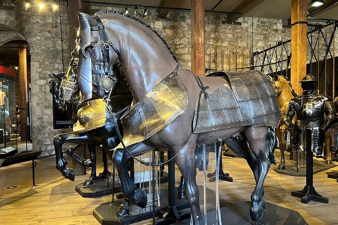 Easy Access Tower of London Crown Jewel Torture and Executions - The Crown Jewels and the Coronation Regalia