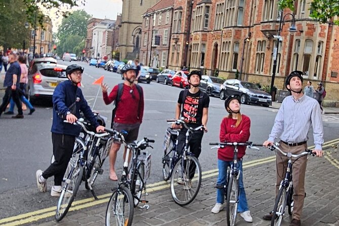 eBike Tour in York City - York Minster in a ten-minute visit