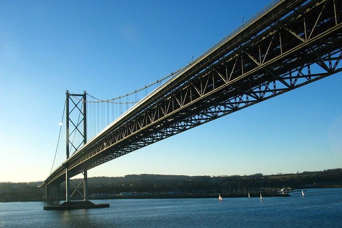 Edinburgh Rail Trip from London with Castle entry and Hop-on Hop-off bus - Finding your way around Edinburgh