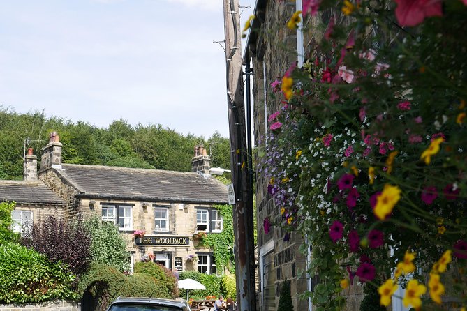 Emmerdale Classic Locations Bus Tour from Leeds - Otley and the Real-Life Hotton Connection