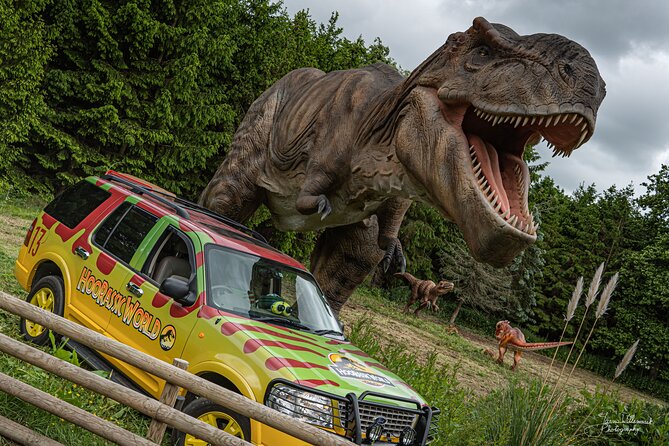 Entry ticket to Hoo Zoo and Dinosaur World in Telford - Arriving at Hoo Zoo and Dinosaur World