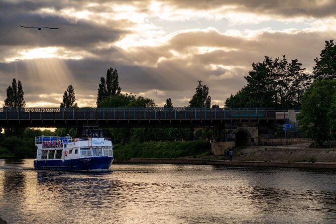 Evening 'Happy Hour' Boat Cruise For All Ages In York - Who will enjoy this York river cruise?