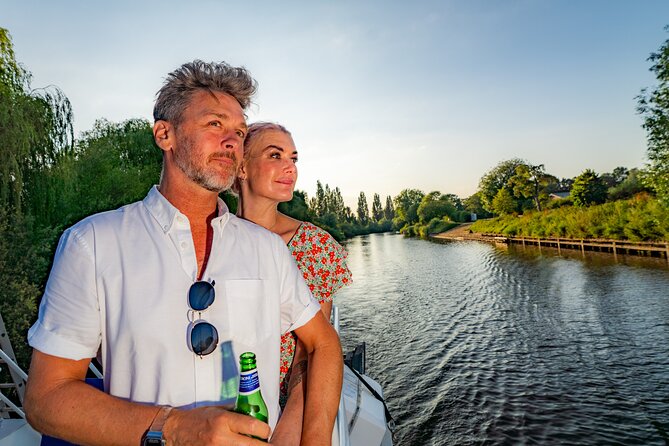 Evening 'Happy Hour' Boat Cruise For All Ages In York - Commentary on York’s bridges and riverbank buildings