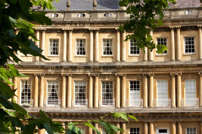 Exceptional Bath tour guide making your visit splendidly memorable. - Key points before you book