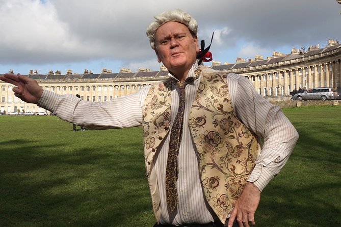 Exceptional Bath tour guide making your visit splendidly memorable. - The Circus, John Wood’s great showpiece