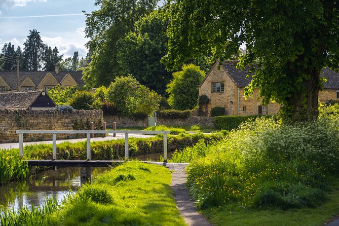 Explore the Hidden Gems of Cotswolds Private Tour - Broadway Tower and the wide Cotswold view