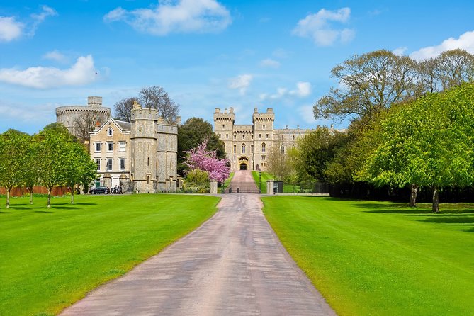 Extended visit: Windsor Castle & Stonehenge - What the long coach ride adds to the day