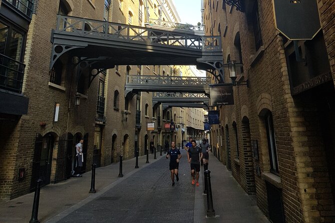 Food & drink walking tour in South East London. Bermondsey - Borough Market. - Shad Thames and the Dickens connection