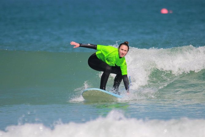 Full-Day (2 x 2 hr lessons) Surf Experience Newquay: All levels - Meeting at Belushi’s in central Newquay