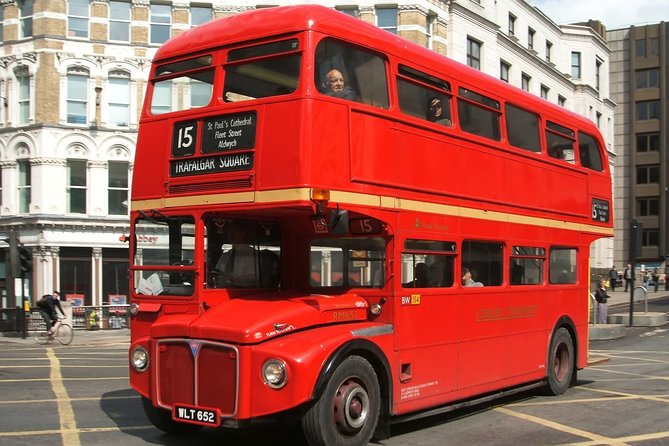 Full Day Private Walking Tour with Skip-the-Line Tower of London - Leadenhall Market and the City’s modern face