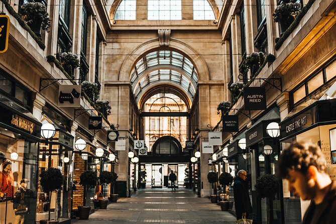 Fun and Flexible Treasure Hunt Around Nottingham with Hidden Gems - Facts and stories between the puzzles