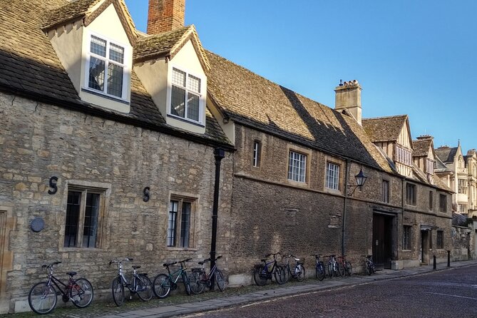 Fun, Flexible Treasure Hunt Around Oxford with Cryptic Clues & Hidden Gems - Sheldonian Theatre and the pleasure of looking up