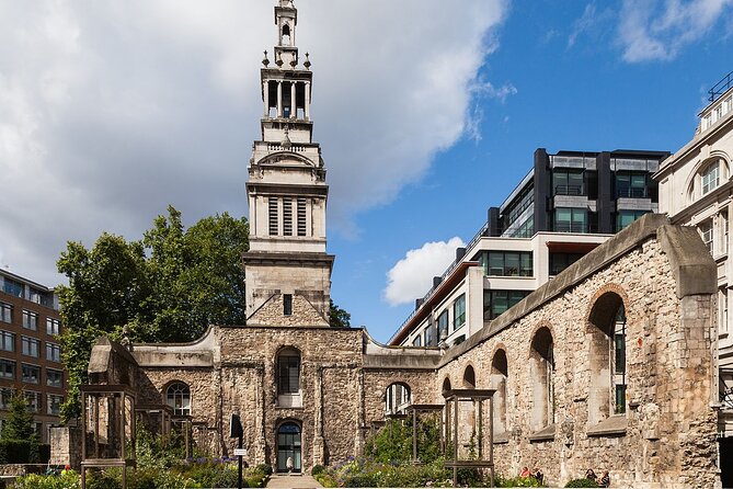 Ghastly Ghost Walking Tour in London - A walking pace that suits curious visitors