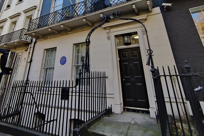 Ghost Tour of Mayfair - Coldstream Guards and the royal secrets of St. James’s