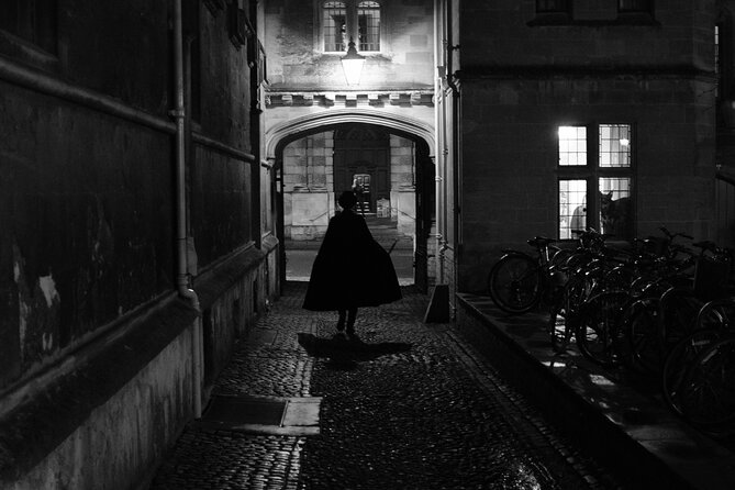 Ghost Tour of Oxford - Starting at the Martyrs’ Memorial