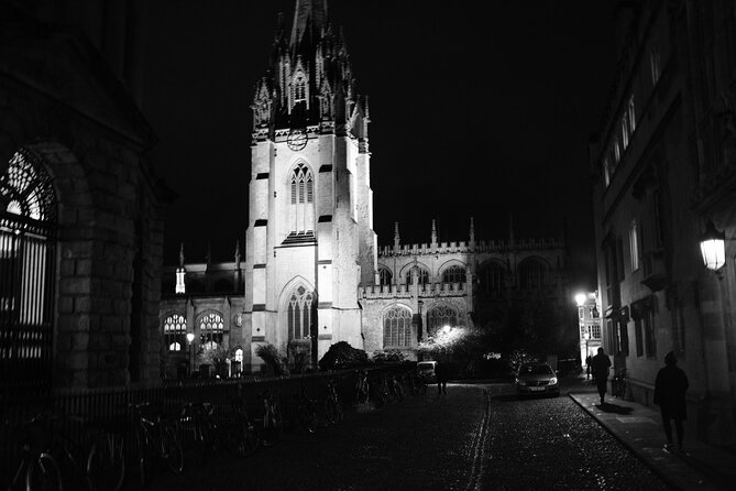 Ghost Tour of Oxford - Weston Library and the power of old books
