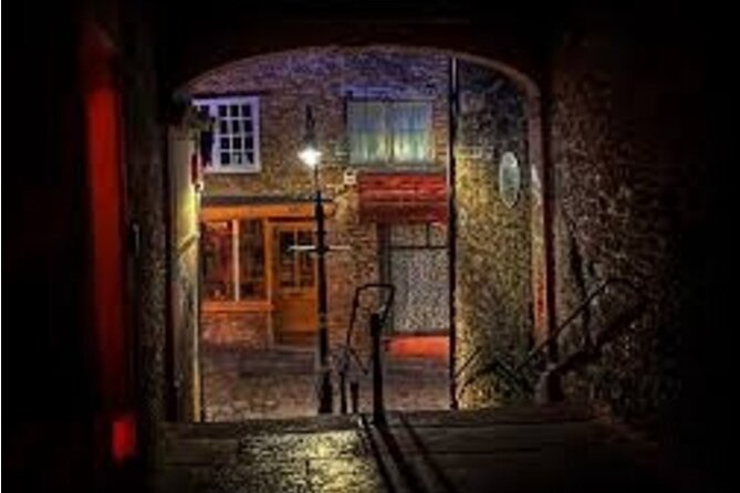 Guided Ghost Tour of Frome - Three haunted pubs, but no stop for a drink