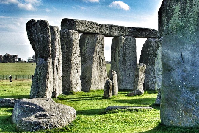 Guided tour to Bath & Stonehenge from Cambridge by Roots Travel. - How the schedule affects your day