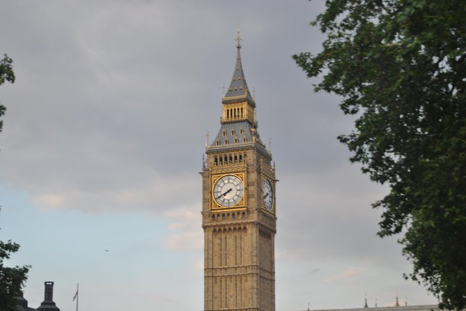 Half-Day Private Chauffeur-Driven Tour of London - St. Paul’s Cathedral in a 30-minute visit
