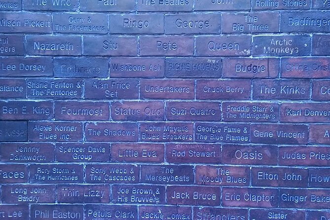 Half Day Welcome to Liverpool Walking Tour - James Street and Liverpool’s famous waterfront trio