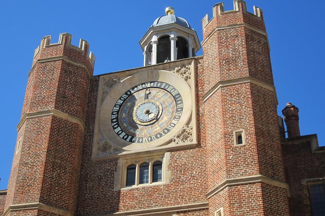 Hampton Court Palace 3hr tour: Henry VIII's & William III's intriguing Palaces - Henry VIII’s Great Hall and the Tudor court
