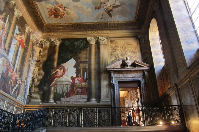 Hampton Court Palace 3hr tour: Henry VIII's & William III's intriguing Palaces - William III’s state apartments and ceremonial staircase