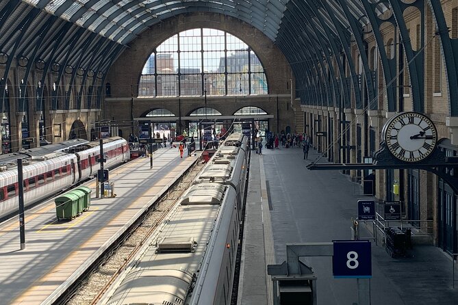Harry Potter Black Taxi Private Tour of London with Hotel Pickup - King’s Cross and the two Platform 9¾ experiences